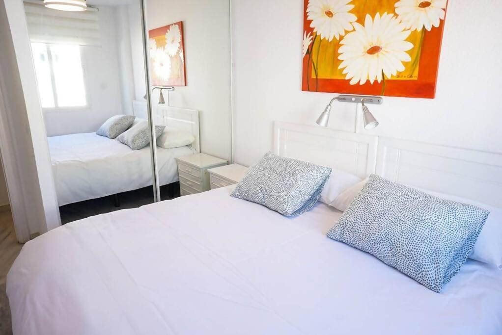 Piscina Y Playa En Laguna Torrox Apartment *